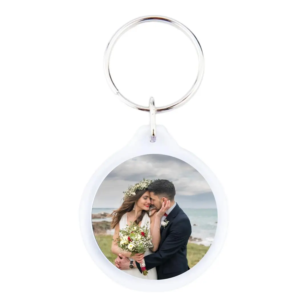Runder Hochzeitsschlüsselanhänger aus Kunststoff als Gastgeschenk Runder Hochzeitsschlüsselanhänger aus Kunststoff als Gastgeschenk