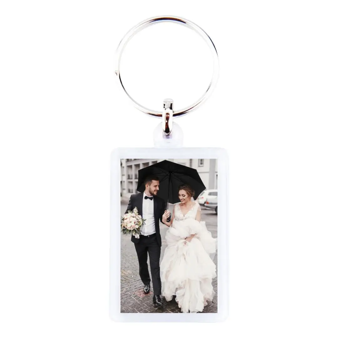 Rechteckiger Hochzeitsschlüsselanhänger aus Kunststoff als Gastgeschenk Rechteckiger Hochzeitsschlüsselanhänger aus Kunststoff als Gastgeschenk